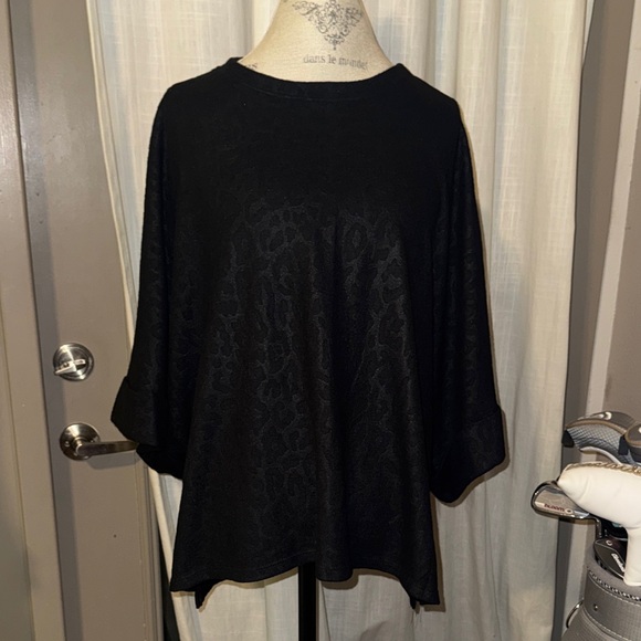 Adrienne Tops - Adrienne Leopard Animal Print Texture Elegant Black Women's Flowy Top Small